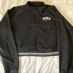 Cropped Nike Quarter Zip